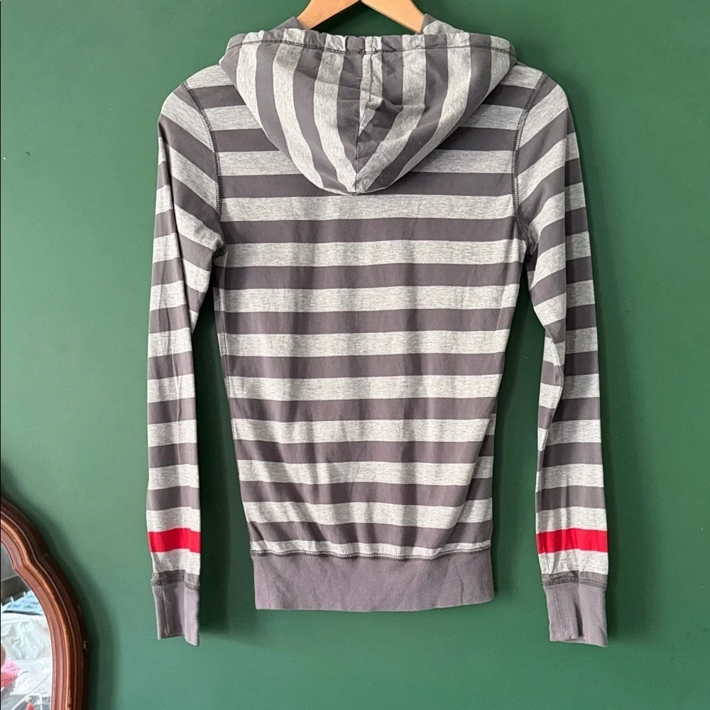 Nike Women's XS Shades of Grey Long Sleeve Tee with Hood Activewear Athleisure